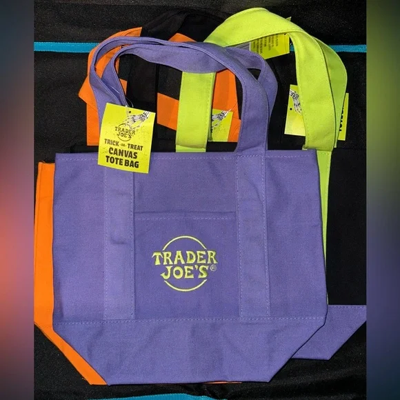 FREE WITH $15 Purchase (1) Trader Joe’s Trick Or Treat Mini Canvas Tote Bag NWT - Picture 4 of 7